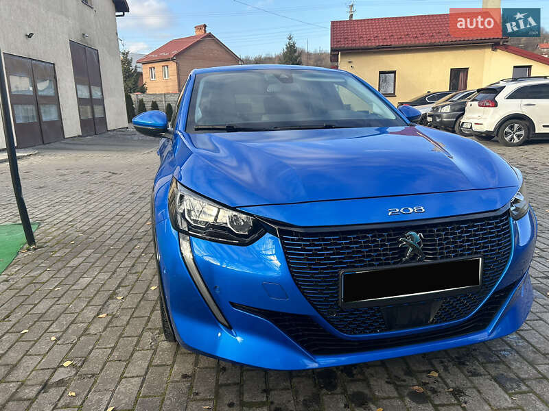 Хэтчбек Peugeot e-208 2021 в Львове