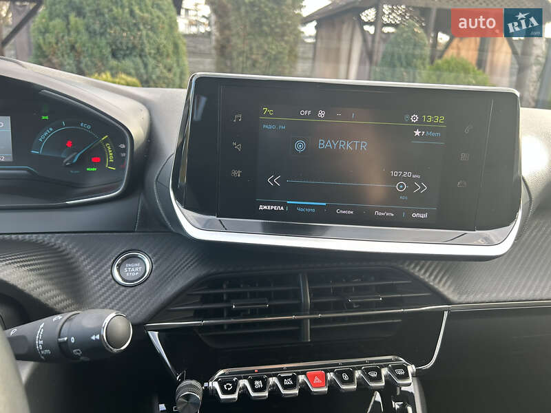 Хэтчбек Peugeot e-208 2021 в Львове