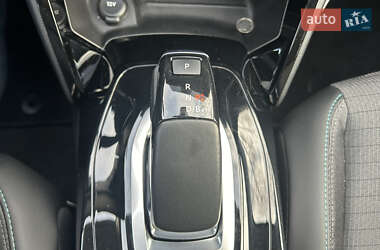 Хэтчбек Peugeot e-208 2021 в 