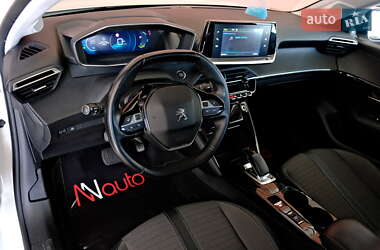 Хэтчбек Peugeot e-208 2021 в 