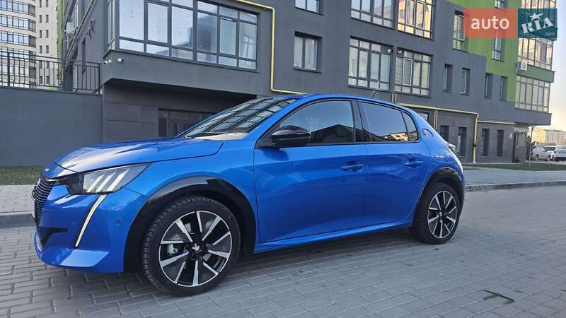 Хэтчбек Peugeot e-208 2021 в Ивано-Франковске
