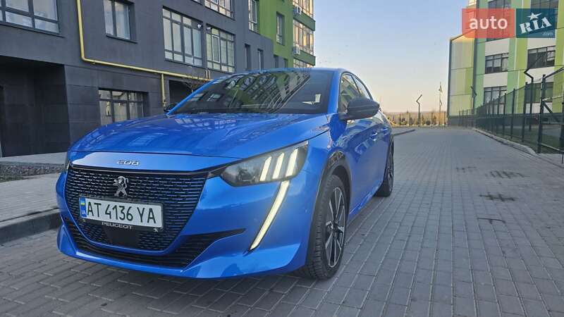 Хэтчбек Peugeot e-208 2021 в Ивано-Франковске