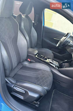 Хэтчбек Peugeot e-208 2022 в 