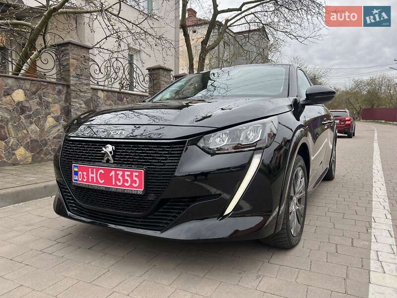 Хэтчбек Peugeot e-208 2021 в 