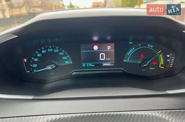 Хэтчбек Peugeot e-208 2021 в 