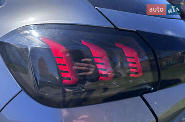 Хэтчбек Peugeot e-208 2022 в 
