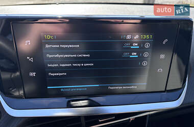 Хэтчбек Peugeot e-208 2022 в 