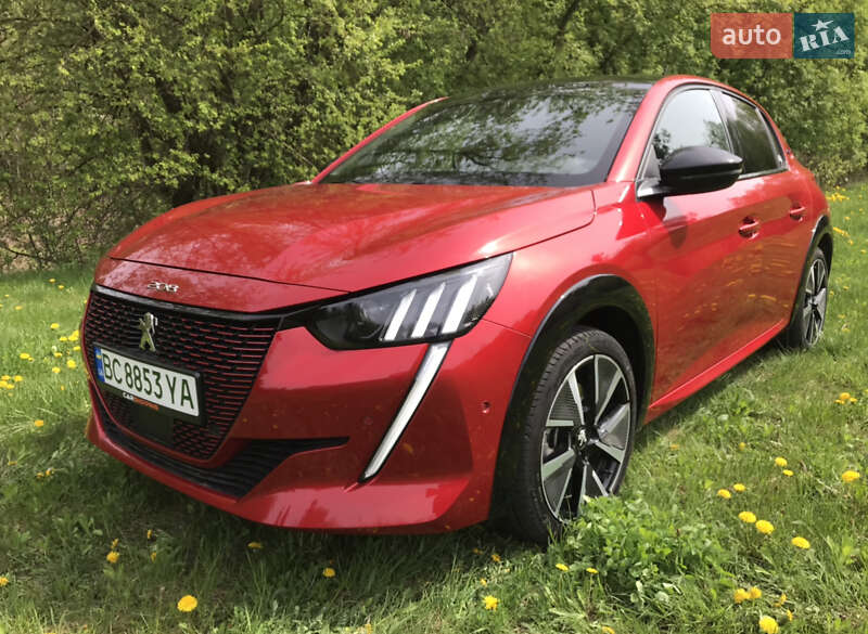 Peugeot e-208 2022