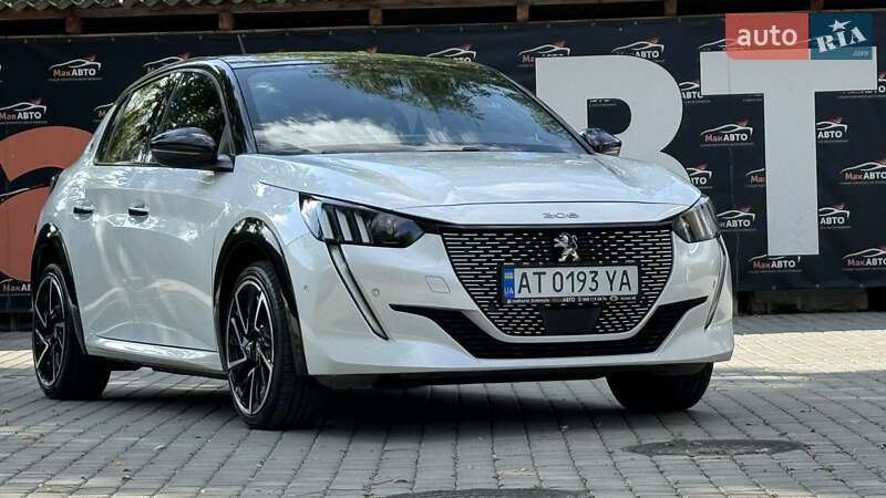 Peugeot e-208 2021