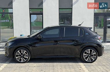 Хетчбек Peugeot e-208 2022 в 