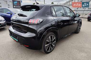 Хэтчбек Peugeot e-208 2020 в 
