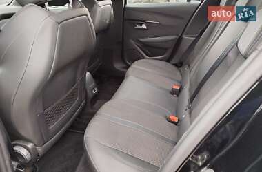 Хэтчбек Peugeot e-208 2020 в 