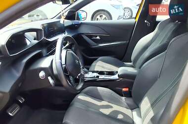 Хэтчбек Peugeot e-208 2021 в 