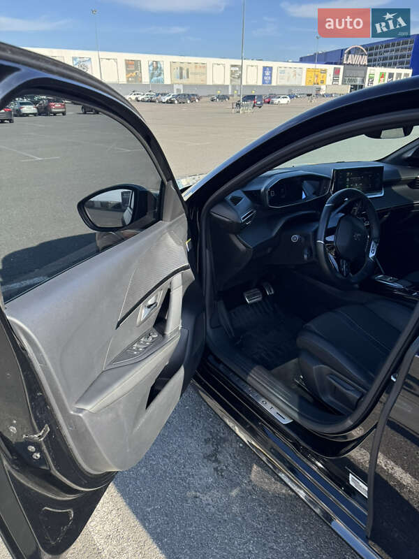 Хетчбек Peugeot e-208 2022 в Києві