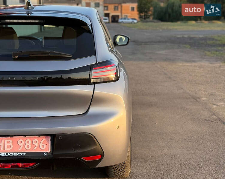 Хетчбек Peugeot e-208 2024 в Києві
