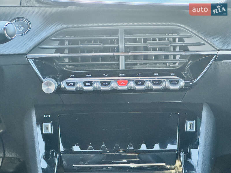 Хэтчбек Peugeot e-208 2020 в Ромнах