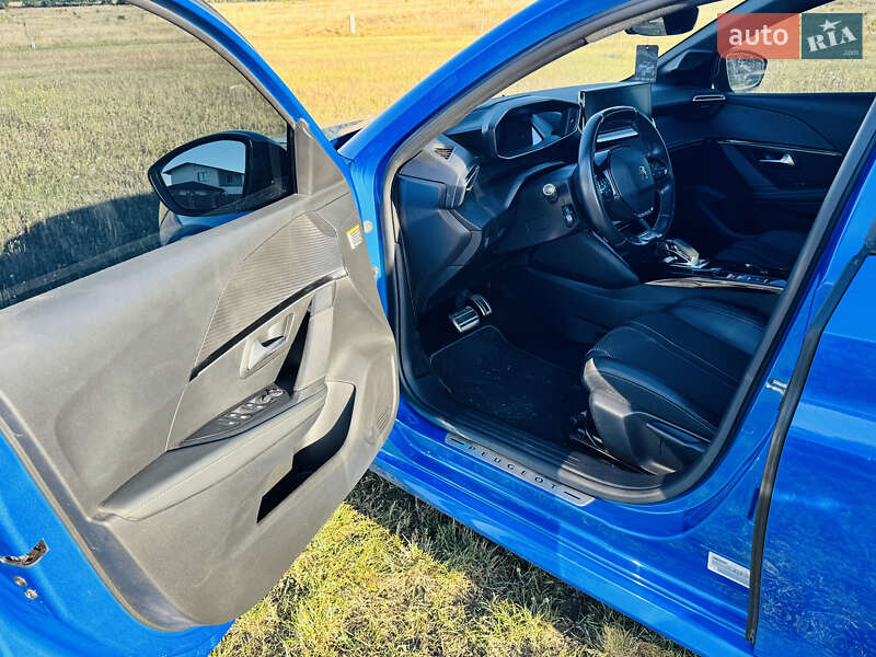 Хэтчбек Peugeot e-208 2020 в Ромнах