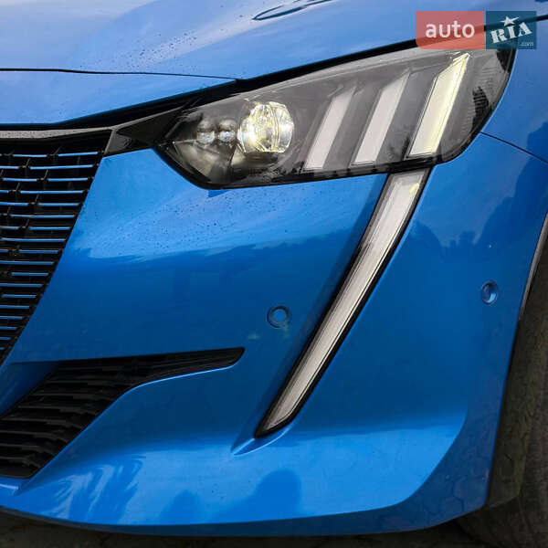 Хэтчбек Peugeot e-208 2023 в Ровно
