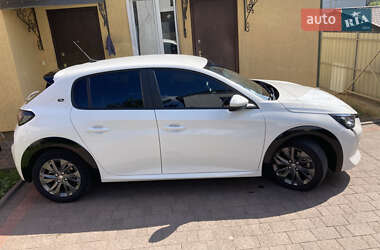 Хэтчбек Peugeot e-208 2021 в 