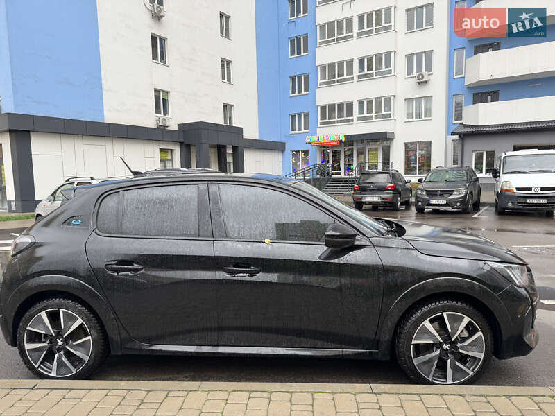 Хетчбек Peugeot e-208 2022 в Києві
