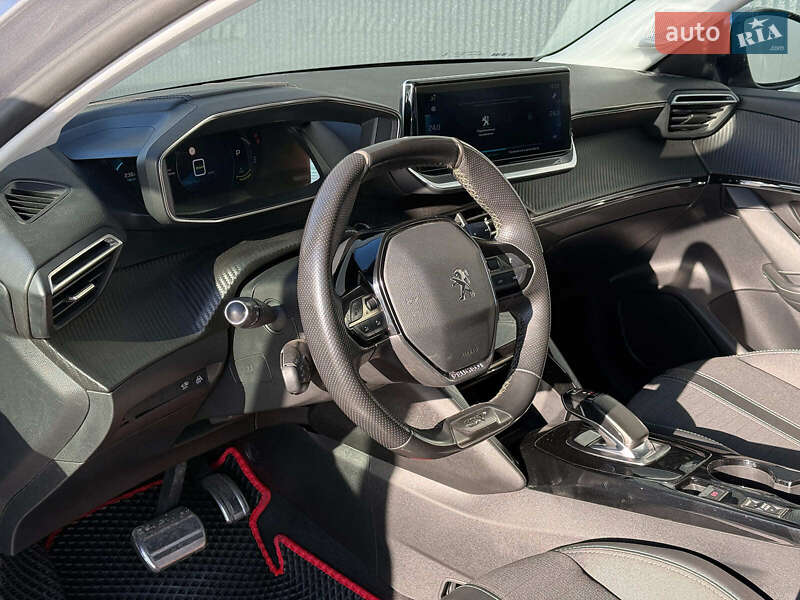 Хэтчбек Peugeot e-208 2019 в Львове