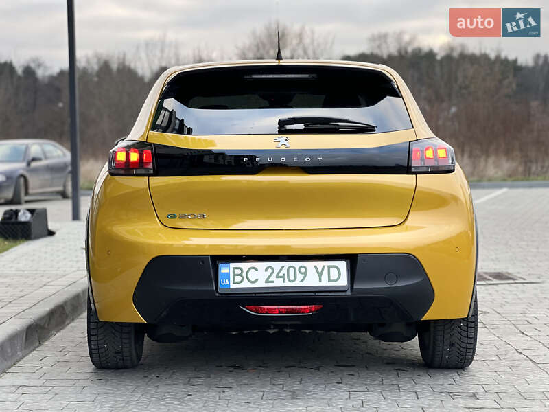 Хетчбек Peugeot e-208 2023 в Львові