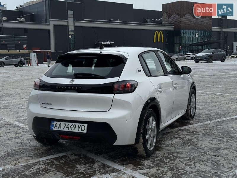 Хэтчбек Peugeot e-208 2020 в Киеве фото 9 Хэтчбек Peugeot e-208 2020 в Киеве