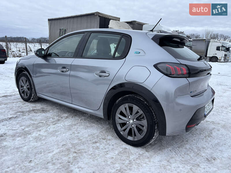 Хетчбек Peugeot e-208 2020 в Черкасах фото 6 Хетчбек Peugeot e-208 2020 в Черкасах