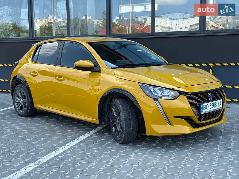 Peugeot e-208 2021