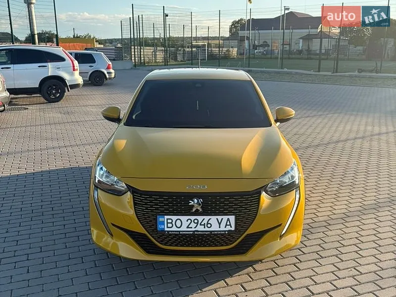 Peugeot e-208 2021