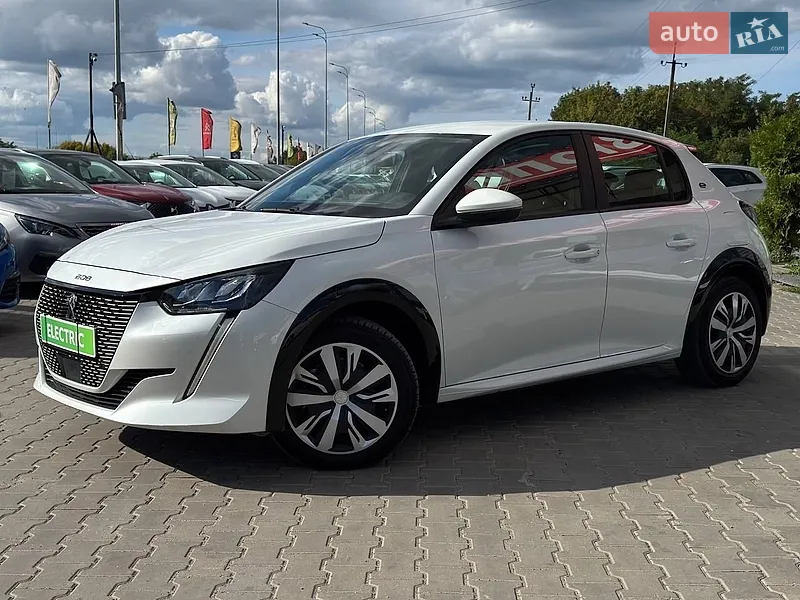 Peugeot e-208 2021
