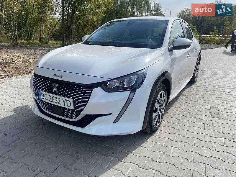 Peugeot e-208