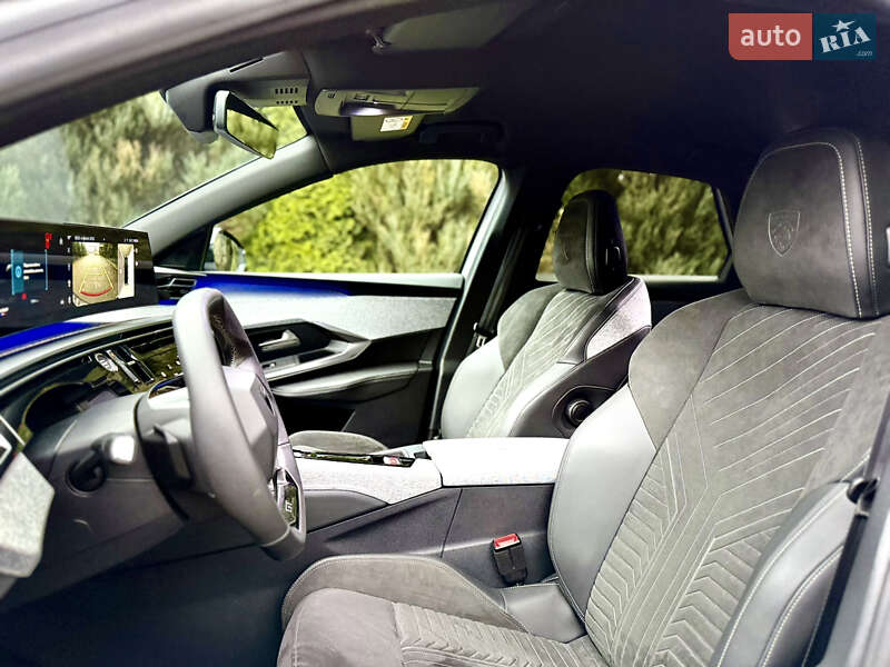 Внедорожник / Кроссовер Peugeot e-3008 2024 в Самборе