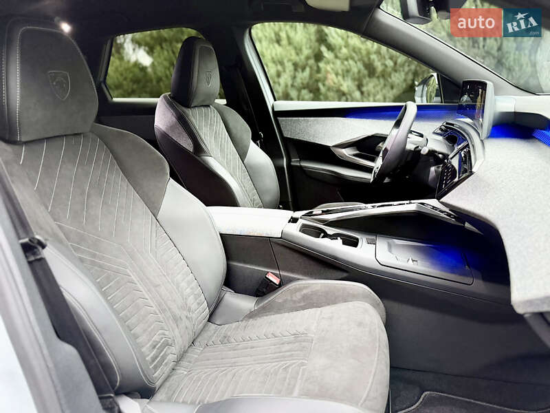 Внедорожник / Кроссовер Peugeot e-3008 2024 в Самборе