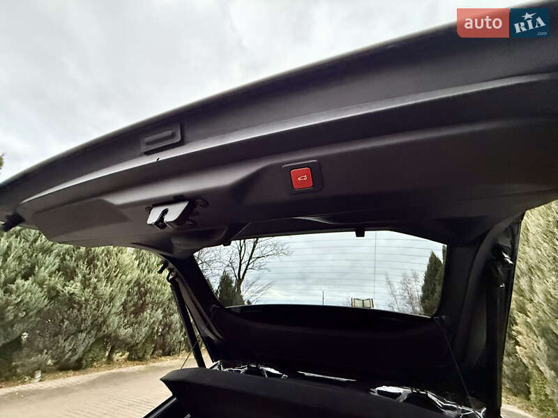 Внедорожник / Кроссовер Peugeot e-3008 2024 в Самборе