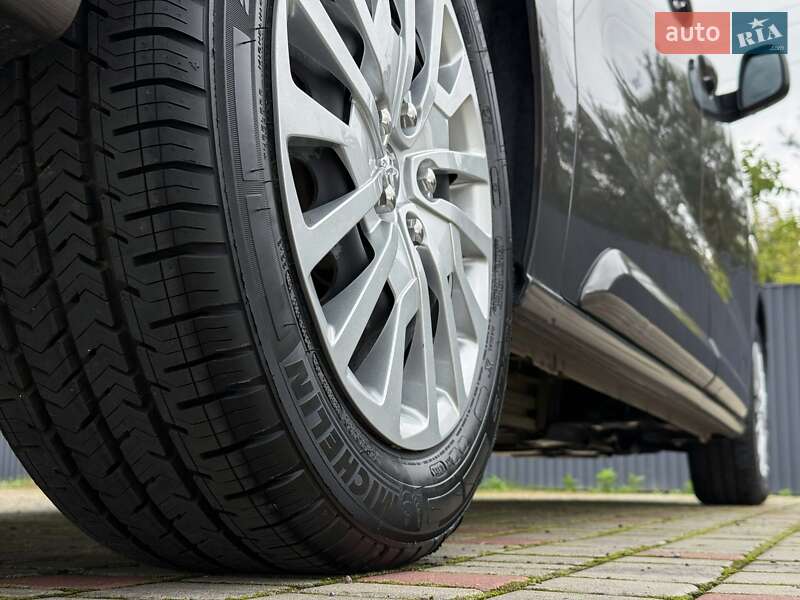 Грузовой фургон Peugeot e-Expert 2024 в Луцке