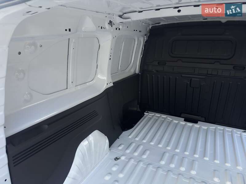 Вантажний фургон Peugeot E-Partner 2024 в Мукачевому