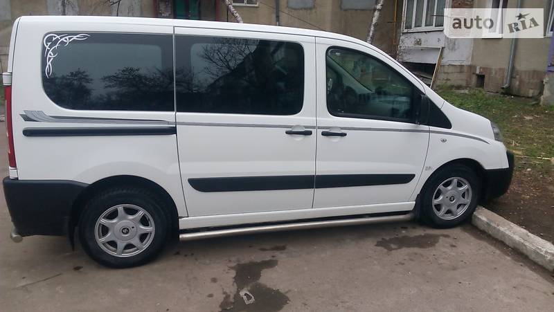 Минивэн Peugeot Expert 2008 в Калуше
