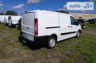 Вантажопасажирський фургон Peugeot Expert 2015 в 