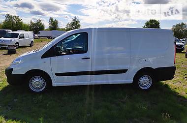 Вантажопасажирський фургон Peugeot Expert 2015 в 