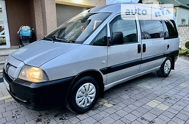 Мінівен Peugeot Expert 2006 в 
