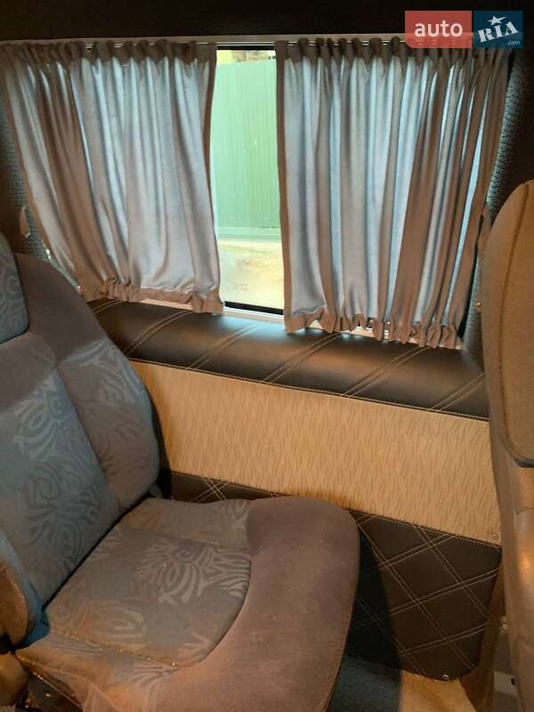 Минивэн Peugeot Expert 2007 в Нововолынске