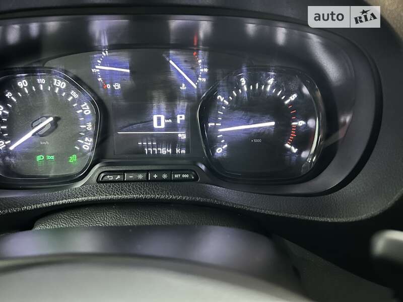 Грузовой фургон Peugeot Expert 2017 в Калуше