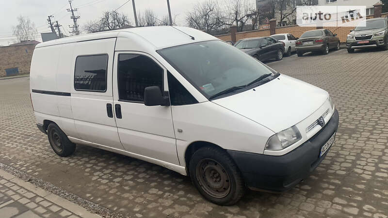 Мінівен Peugeot Expert 2004 в 