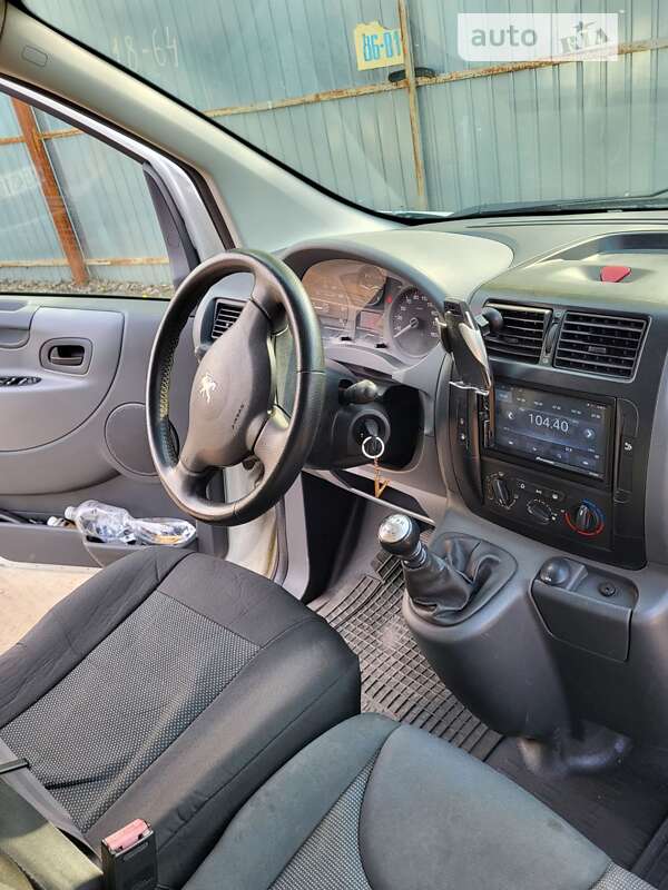 Грузовой фургон Peugeot Expert 2009 в Каменском