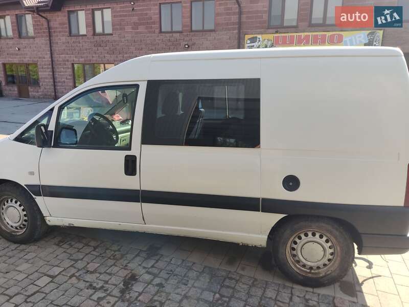 Минивэн Peugeot Expert 2006 в Лановцах