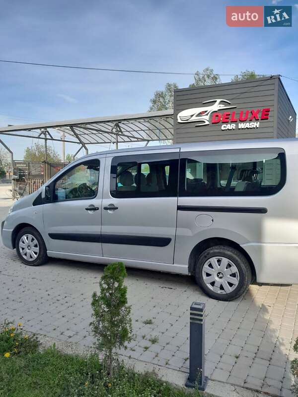 Мінівен Peugeot Expert 2012 в Чернівцях