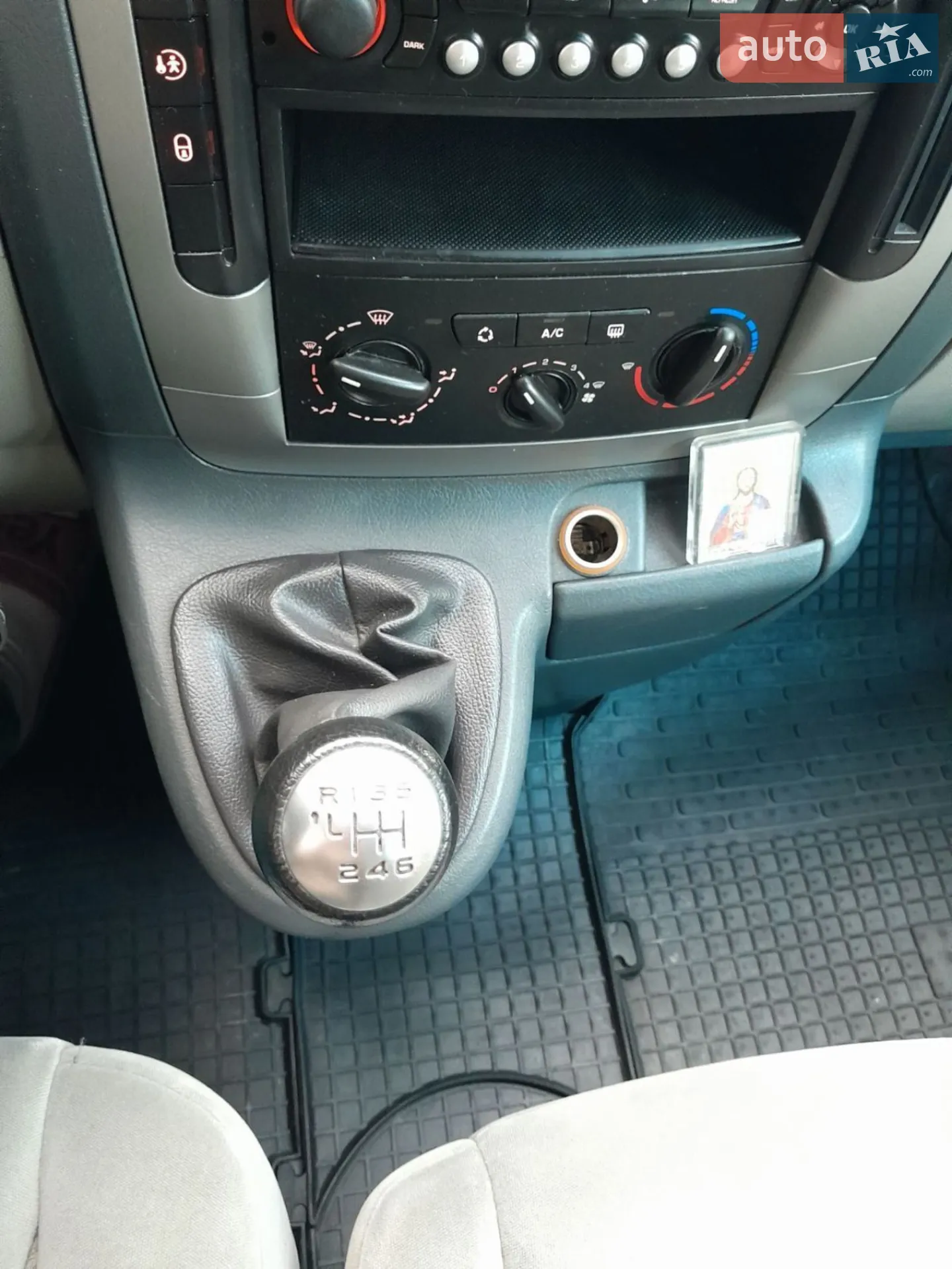 2012 Peugeot Expert - мініатюра 19