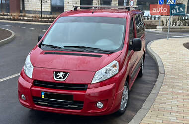Минивэн Peugeot Expert 2008 в 
