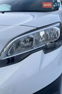 Грузовой фургон Peugeot Expert 2016 в 